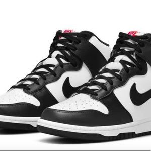 Womens nike panda high dunks, worn twice! 🤍 feel free to make an offer!
